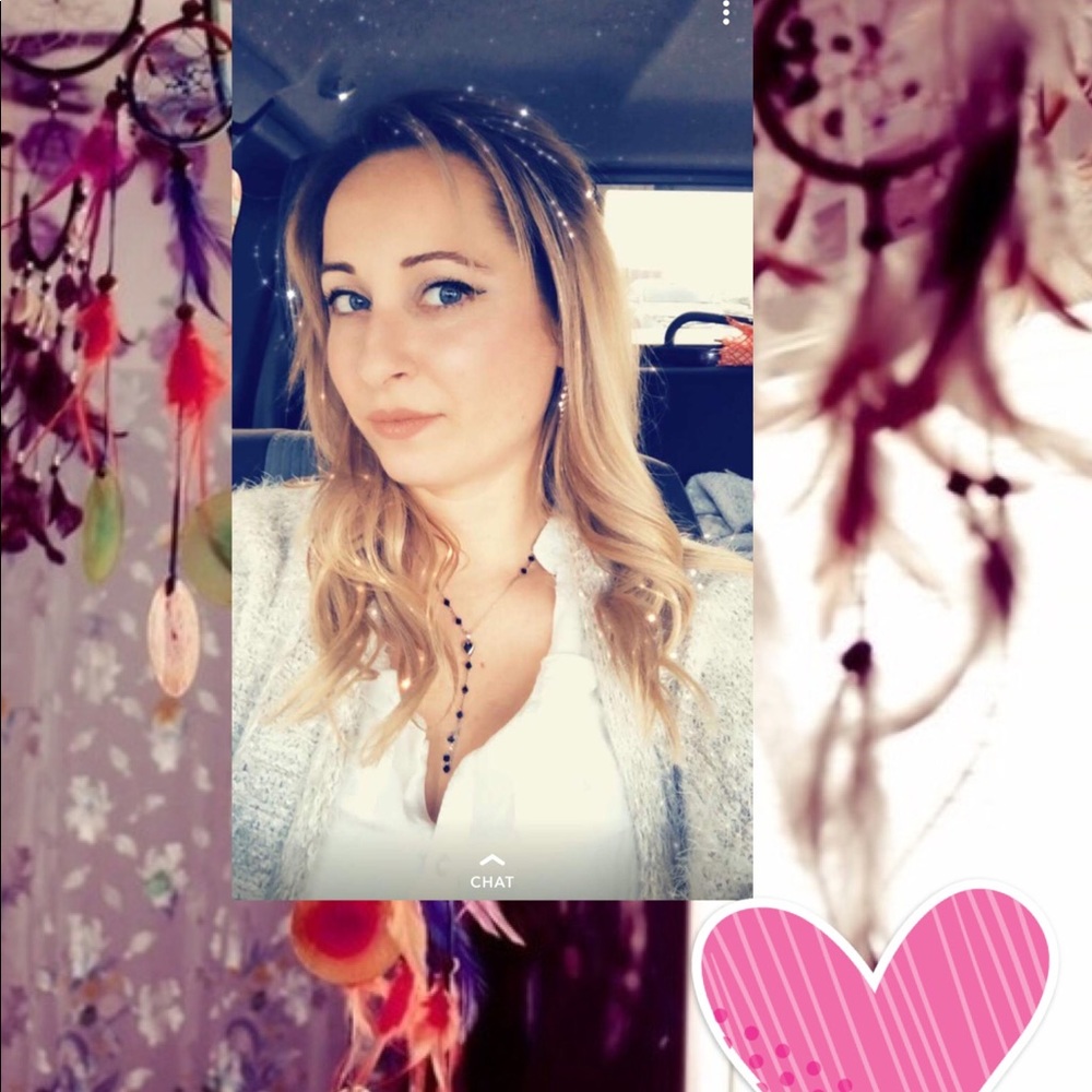 Meet your Posher Ella